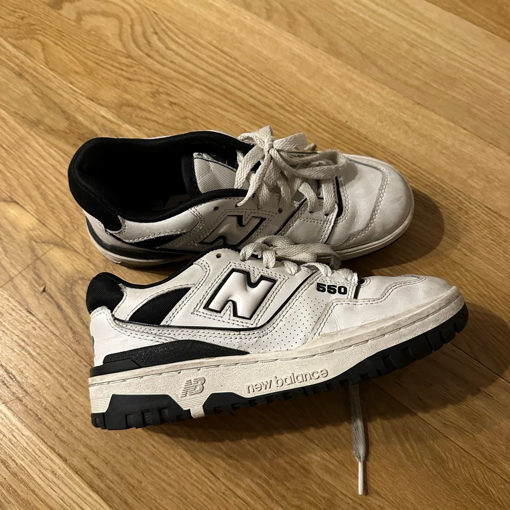 New Balance 550 - Oreo color way (black and white)